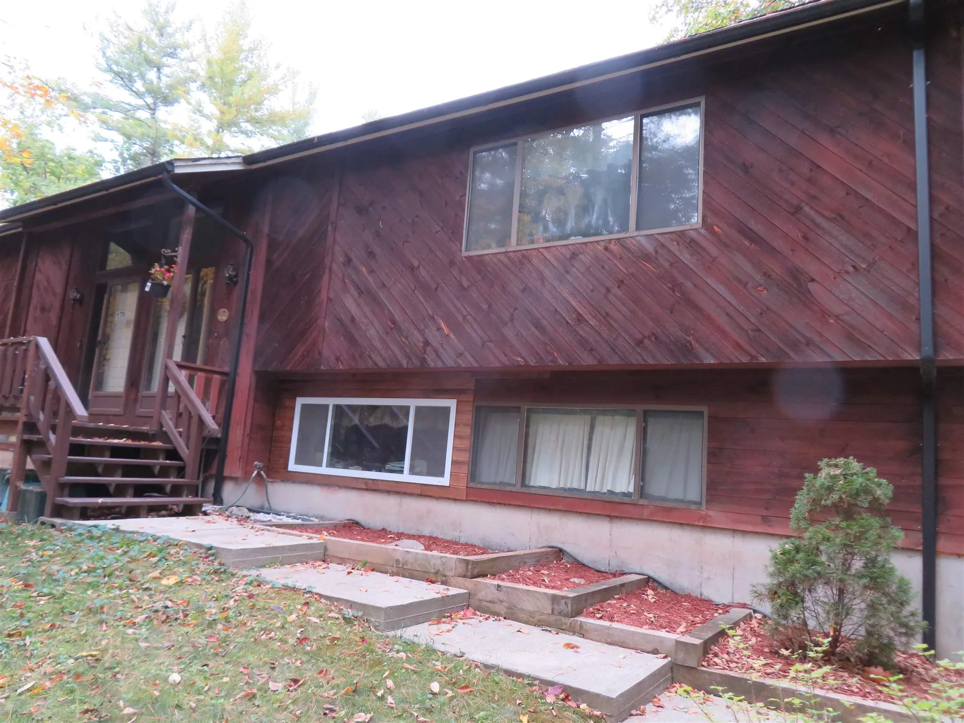 17a Kienia Road Hudson NH 03051