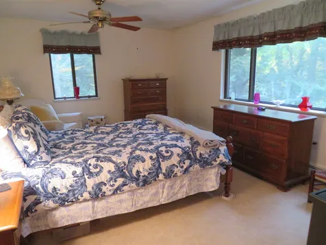 17a Kienia Road Hudson NH 03051