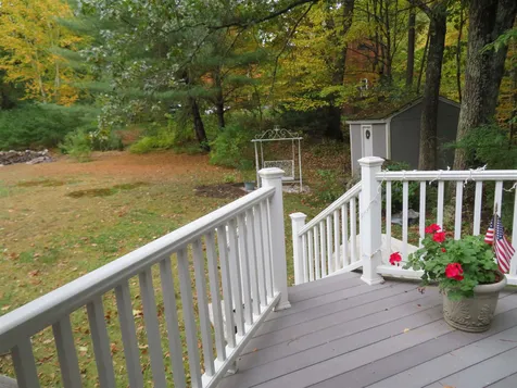 17a Kienia Road Hudson NH 03051