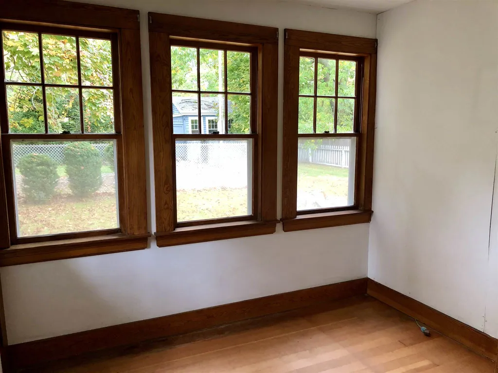 33 Tilton Avenue Kittery ME 03904
