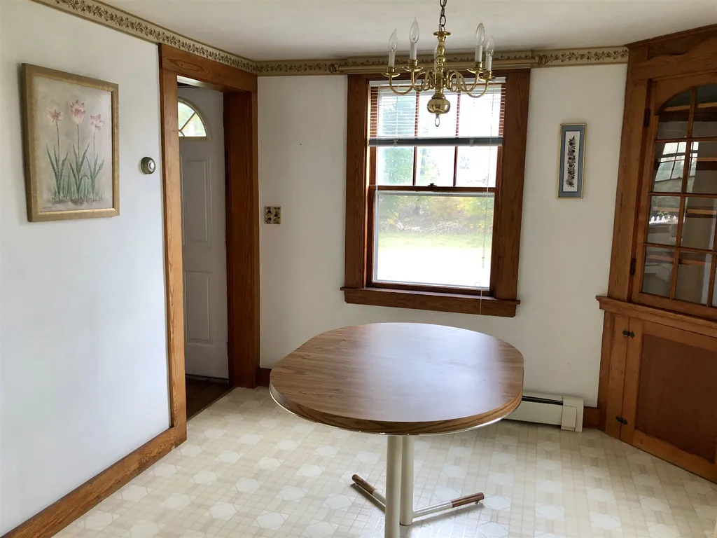 33 Tilton Avenue Kittery ME 03904