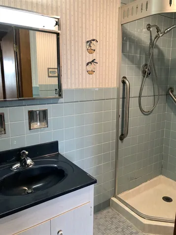 33 Tilton Avenue Kittery ME 03904