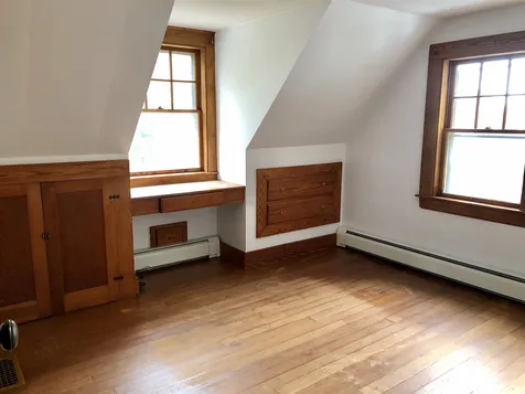33 Tilton Avenue Kittery ME 03904