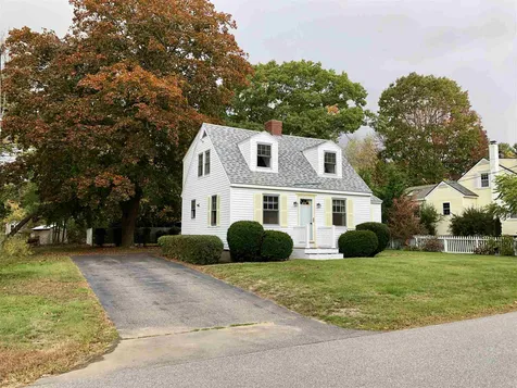 33 Tilton Avenue Kittery ME 03904