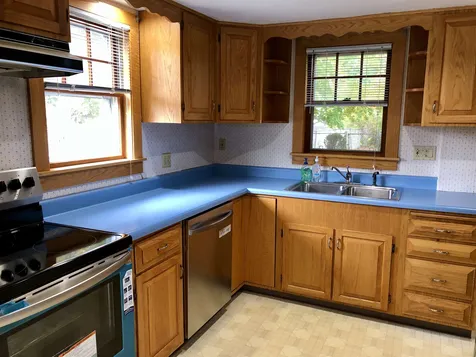 33 Tilton Avenue Kittery ME 03904