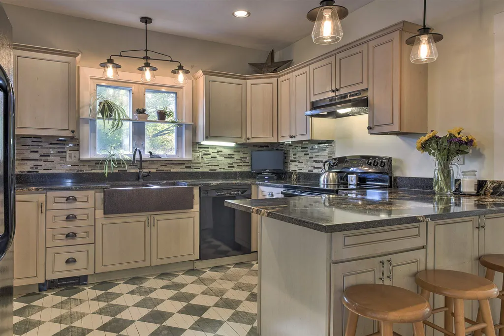 61 Park Avenue Keene NH 03431