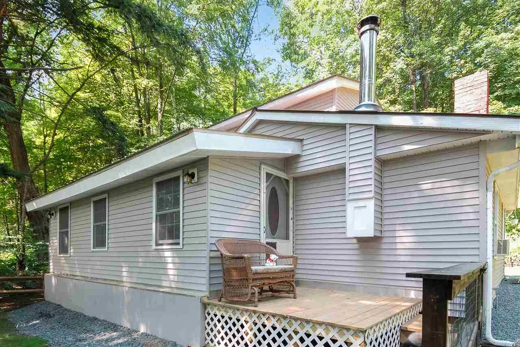 69 Belknap Lane Windsor VT 05089