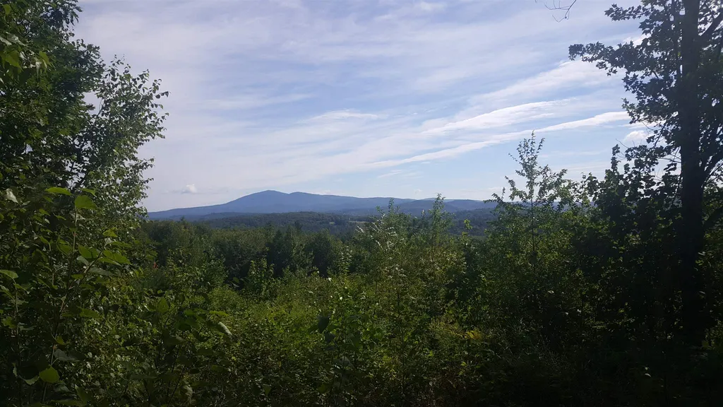 Meadow Road Newbury NH 03255