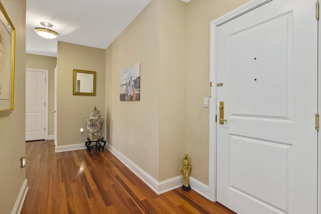 77 Hanover Street Portsmouth NH 03801