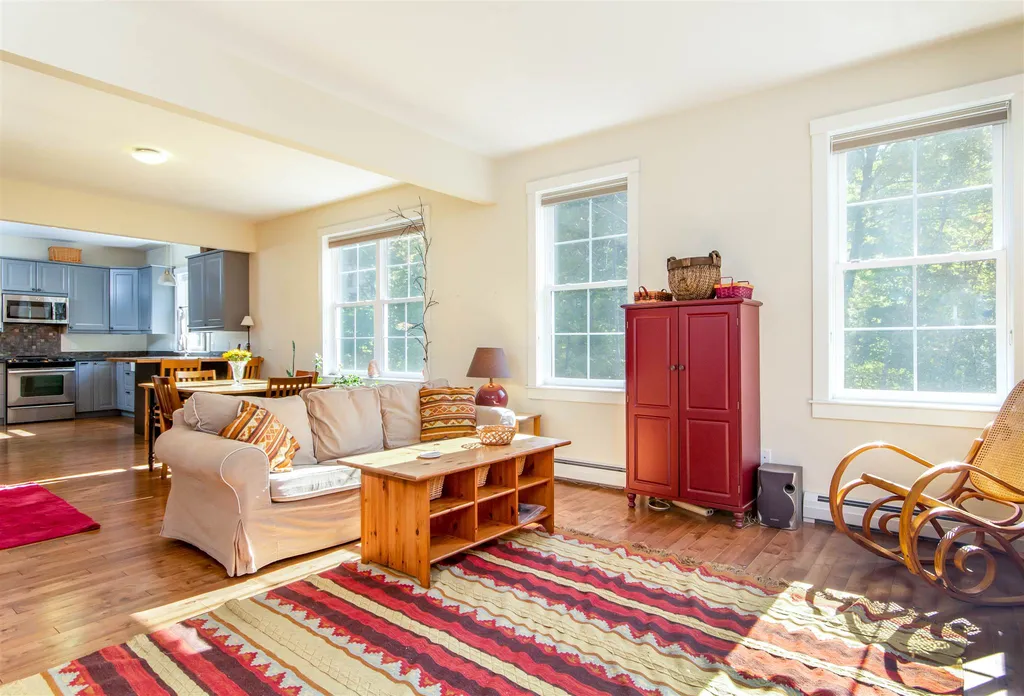 25 Logan Court Shelburne VT 05482