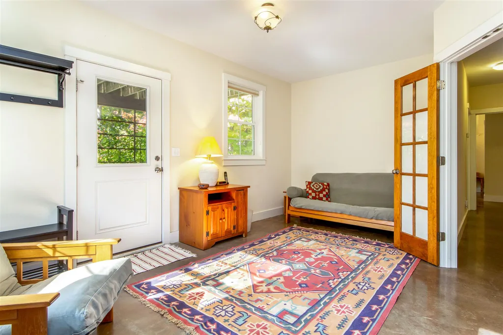 25 Logan Court Shelburne VT 05482