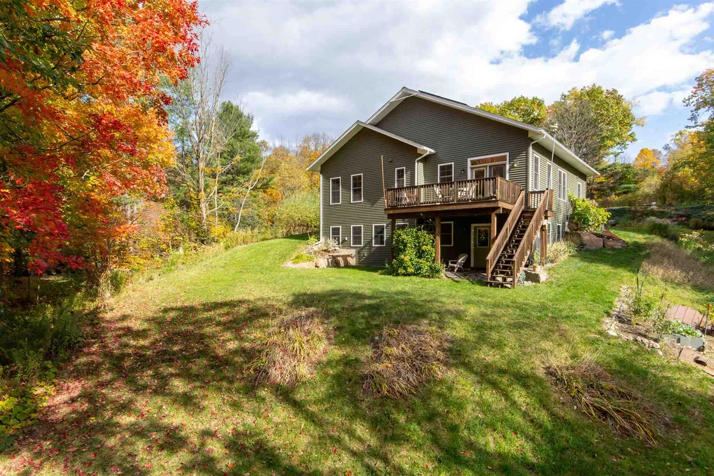 25 Logan Court Shelburne VT 05482