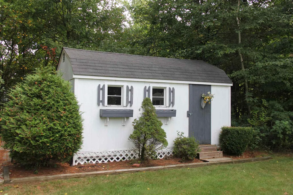 72 Mountain Road Concord NH 03301