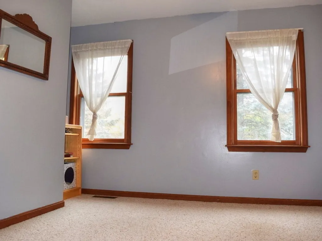 18 Woods End Drive Essex VT 05452