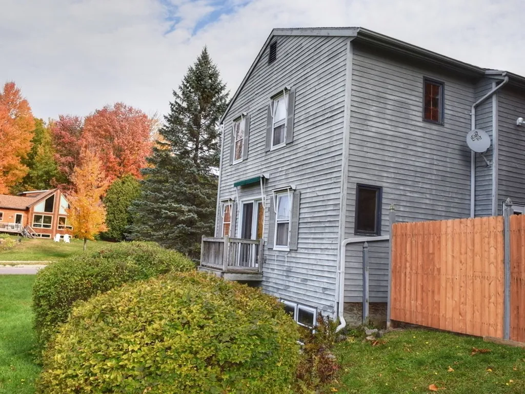 18 Woods End Drive Essex VT 05452