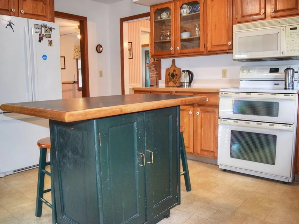 18 Woods End Drive Essex VT 05452