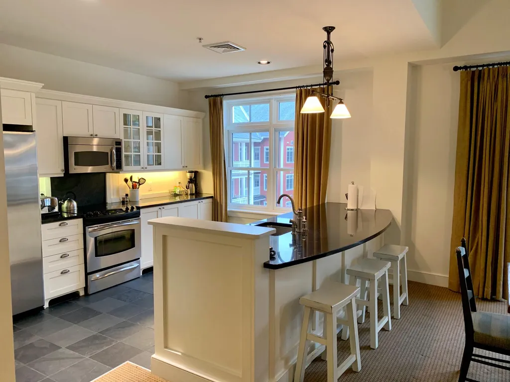 102 Forest 337 / Iii Drive Warren VT 05674