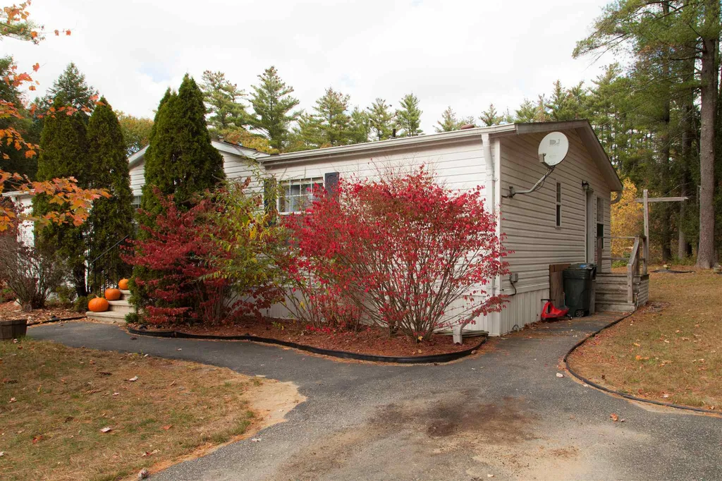 59 Third Street Barrington NH 03825