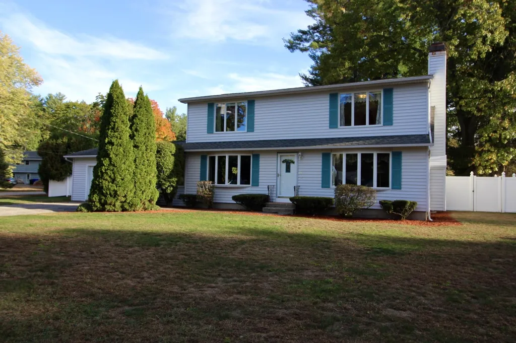18 Sycamore Street Hudson NH 03051