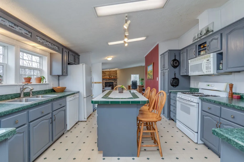 173 Lakeside Oaks Drive Barrington NH 03825