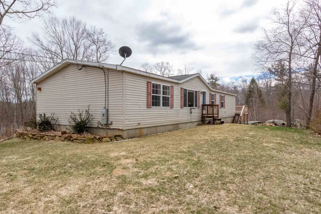 173 Lakeside Oaks Drive Barrington NH 03825