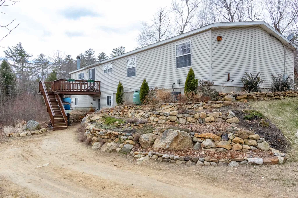 173 Lakeside Oaks Drive Barrington NH 03825