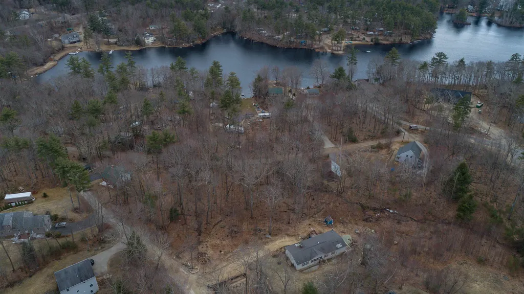 173 Lakeside Oaks Drive Barrington NH 03825