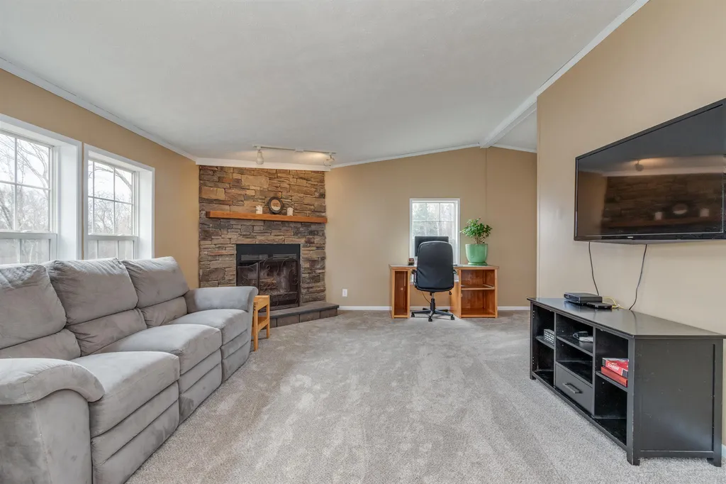 173 Lakeside Oaks Drive Barrington NH 03825