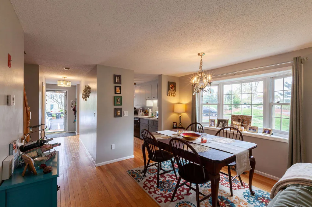 438 Fox Hollow Drive Hudson NH 03051