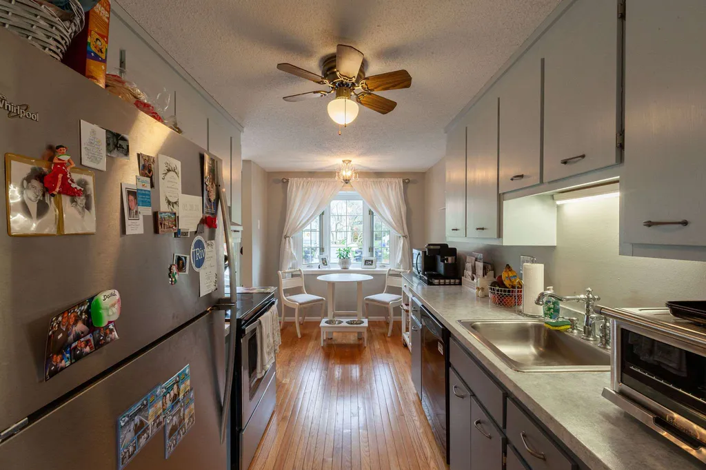 438 Fox Hollow Drive Hudson NH 03051
