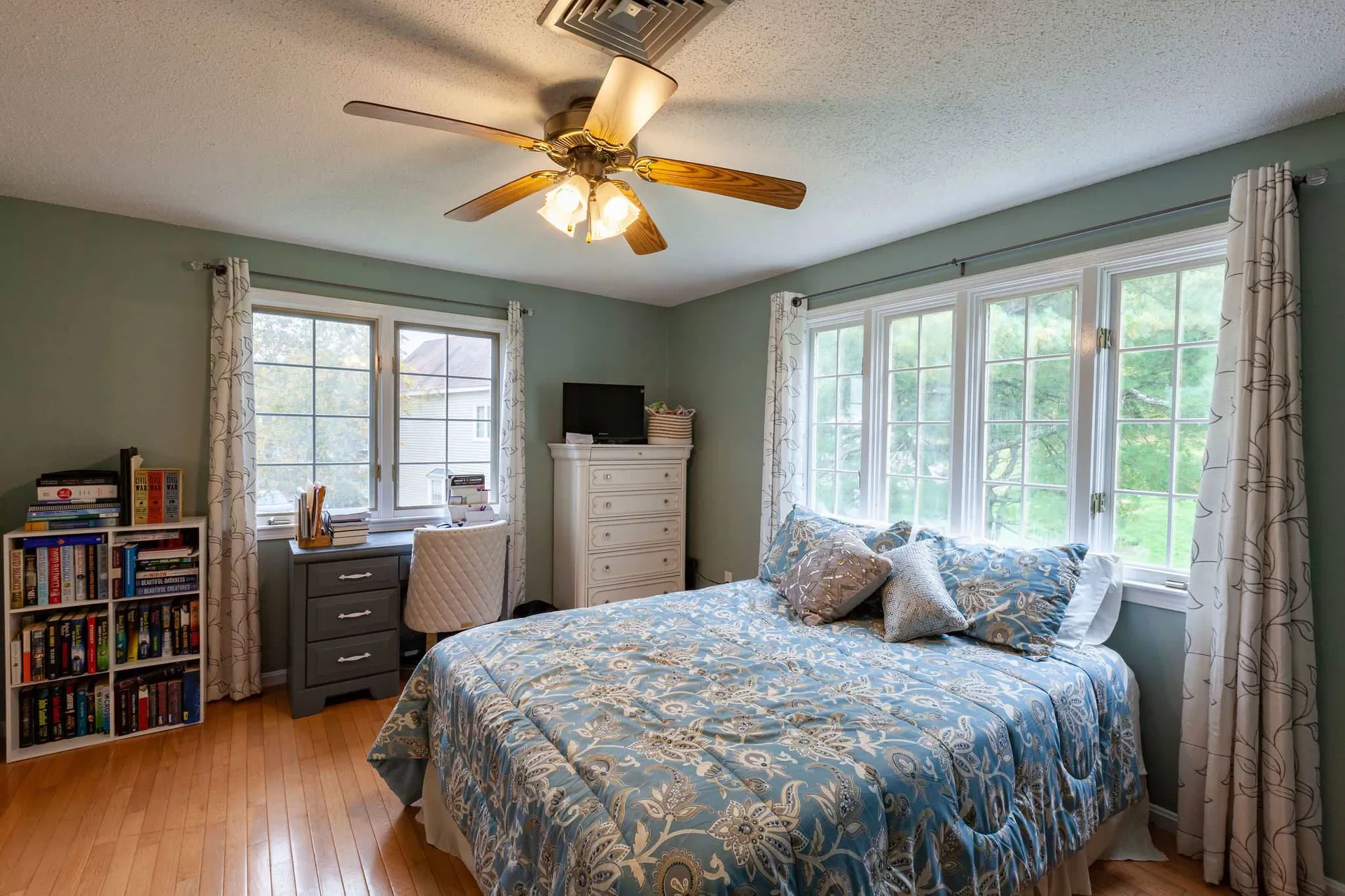 438 Fox Hollow Drive Hudson NH 03051