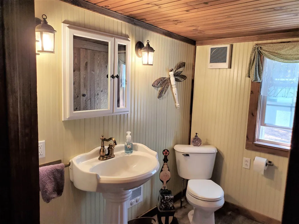859 Route 16 Ossipee NH 03864