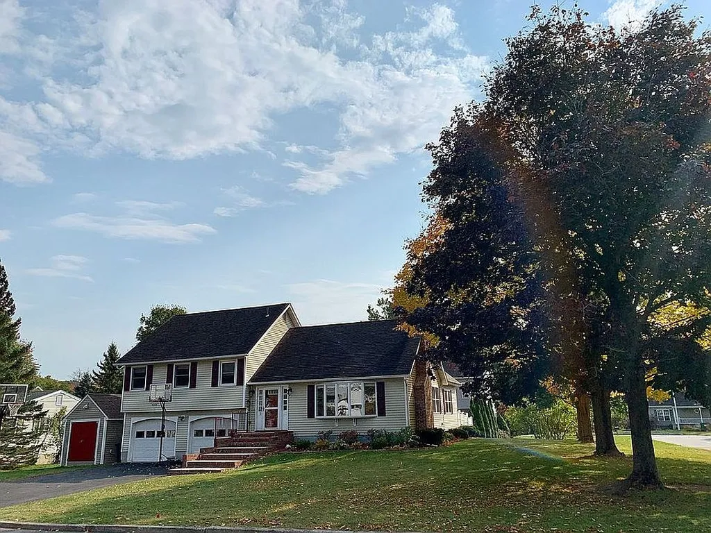 2 Woodland Place South Burlington VT 05403