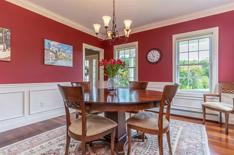 6 Weare Road Kensington NH 03833
