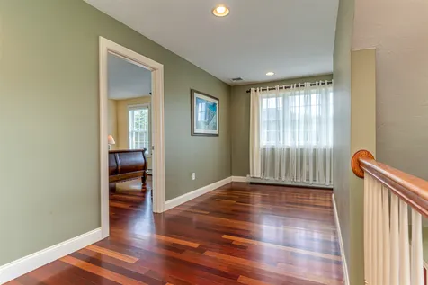 6 Weare Road Kensington NH 03833
