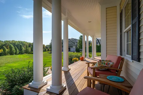 6 Weare Road Kensington NH 03833