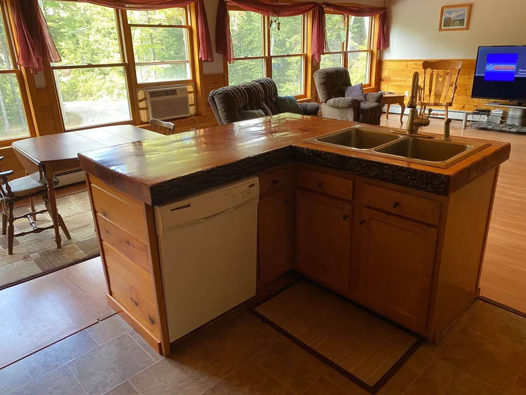7 Mullins Lane Milan NH 03588