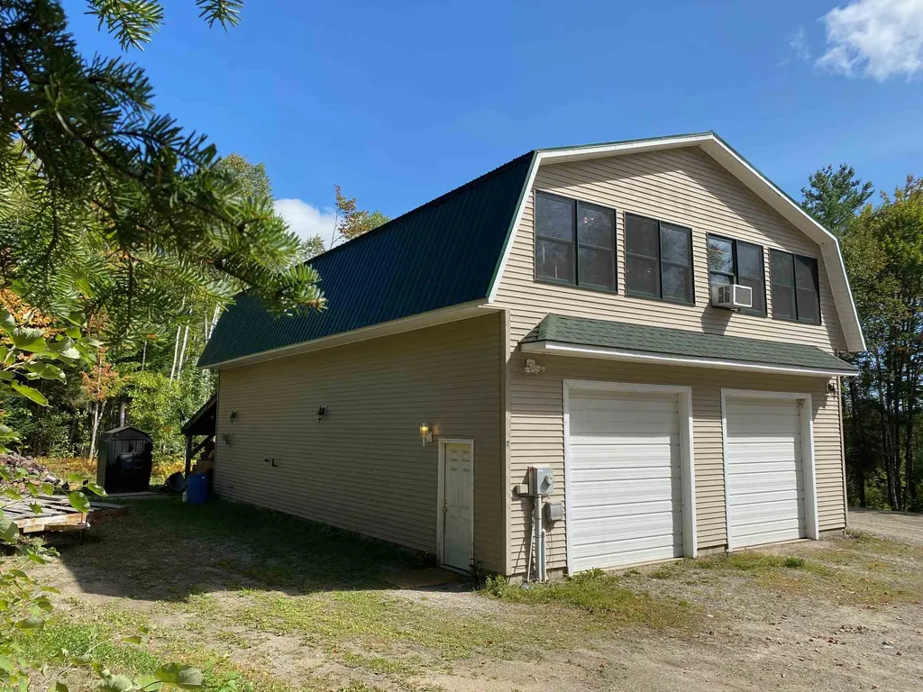7 Mullins Lane Milan NH 03588