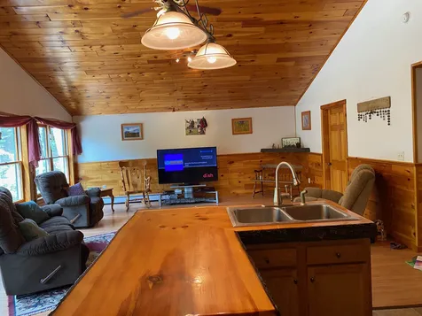 7 Mullins Lane Milan NH 03588