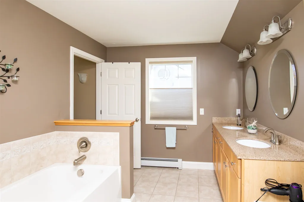 47 Lavoie Drive Essex VT 05452