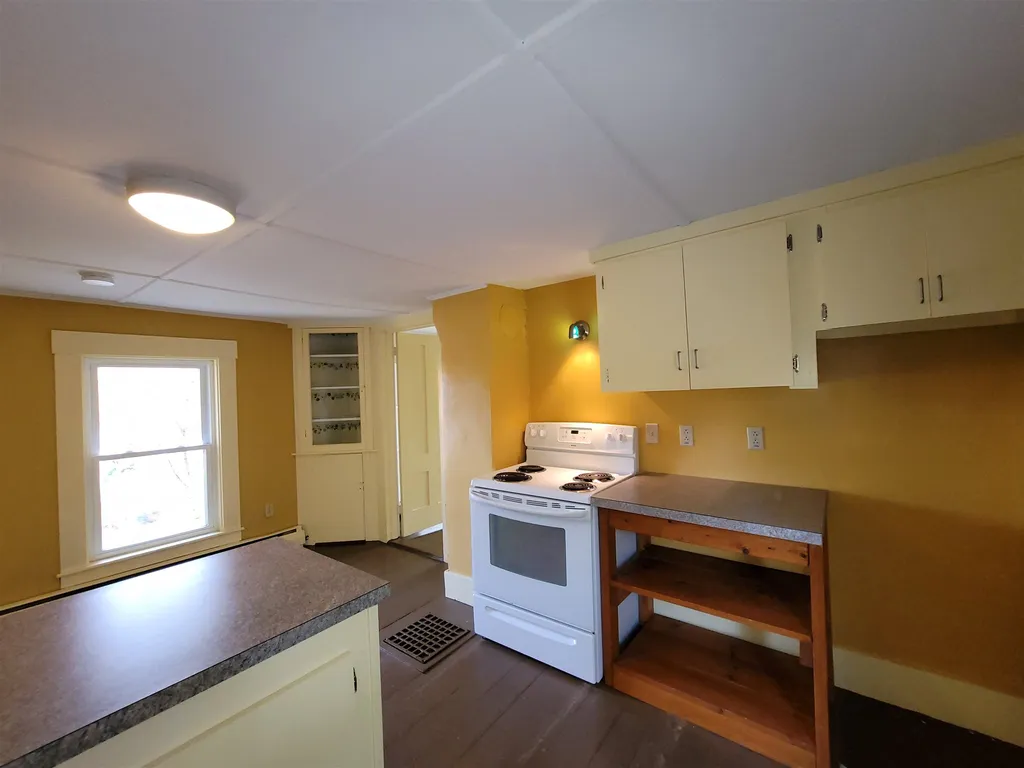 9 Hutchins Street Concord NH 03301