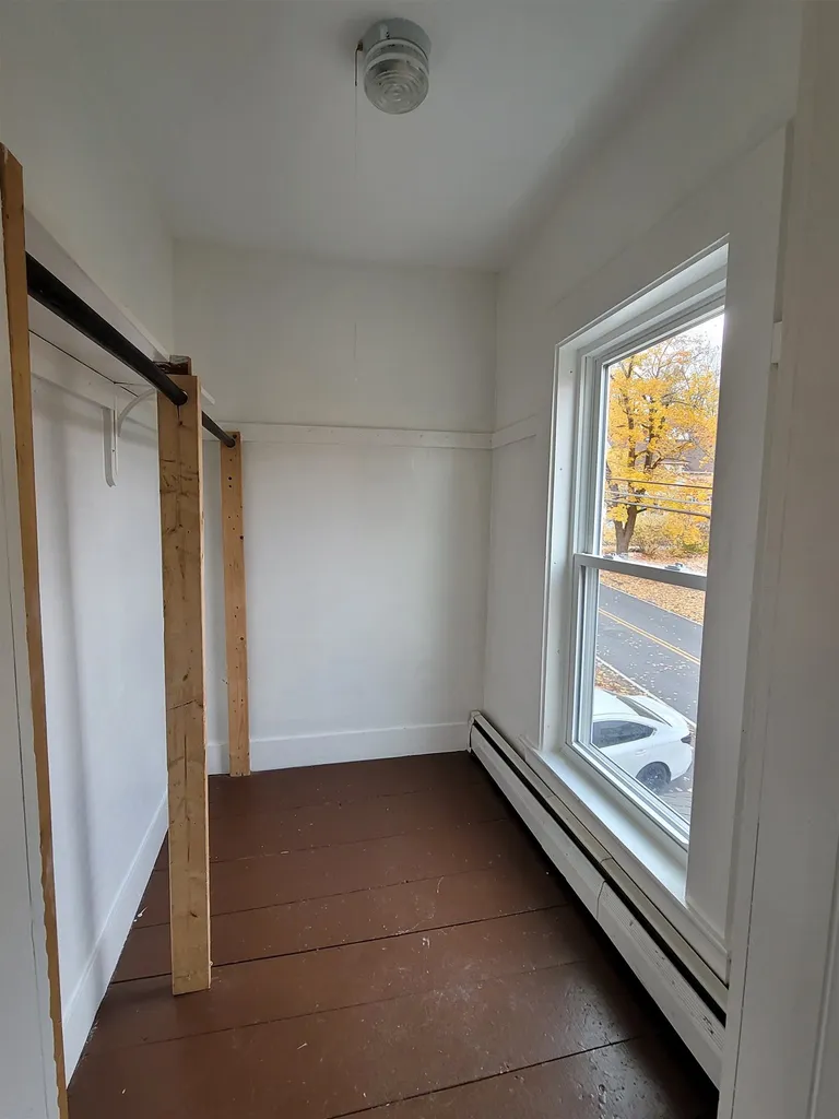9 Hutchins Street Concord NH 03301