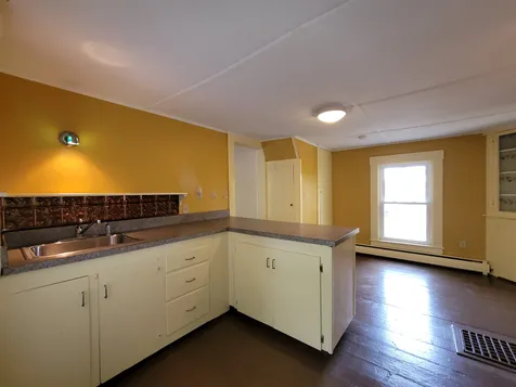 9 Hutchins Street Concord NH 03301