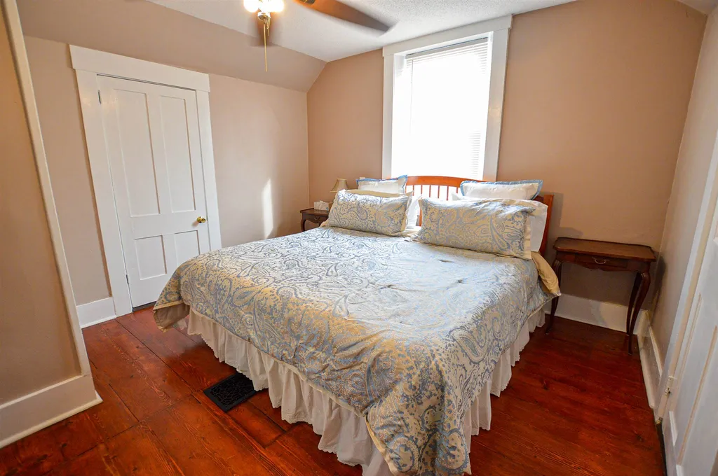9 W Main Street Ludlow VT 05149