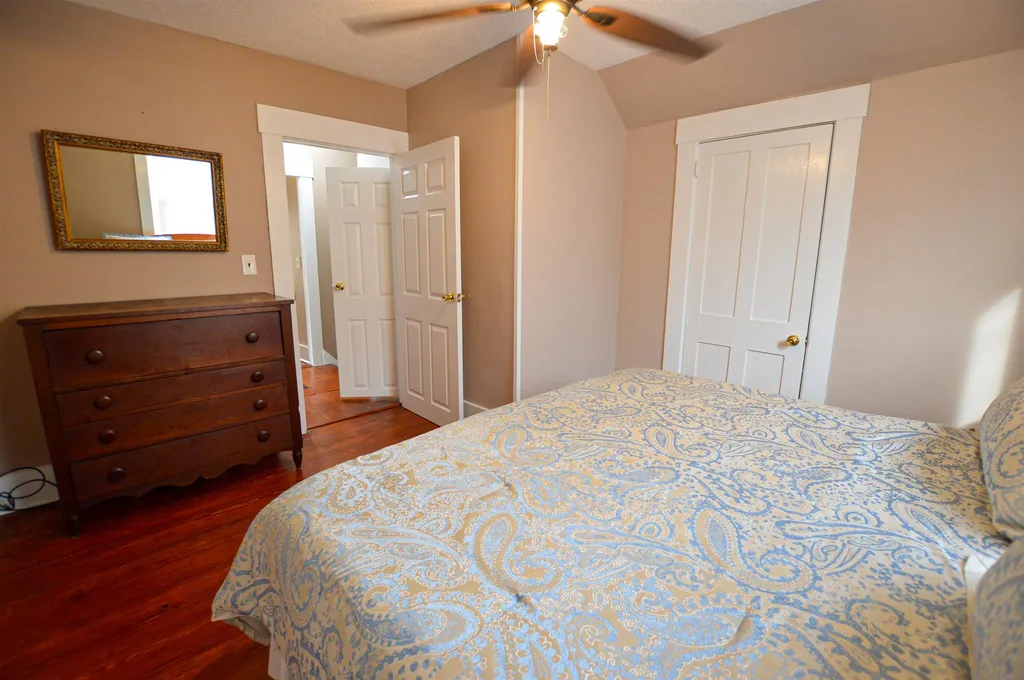 9 W Main Street Ludlow VT 05149