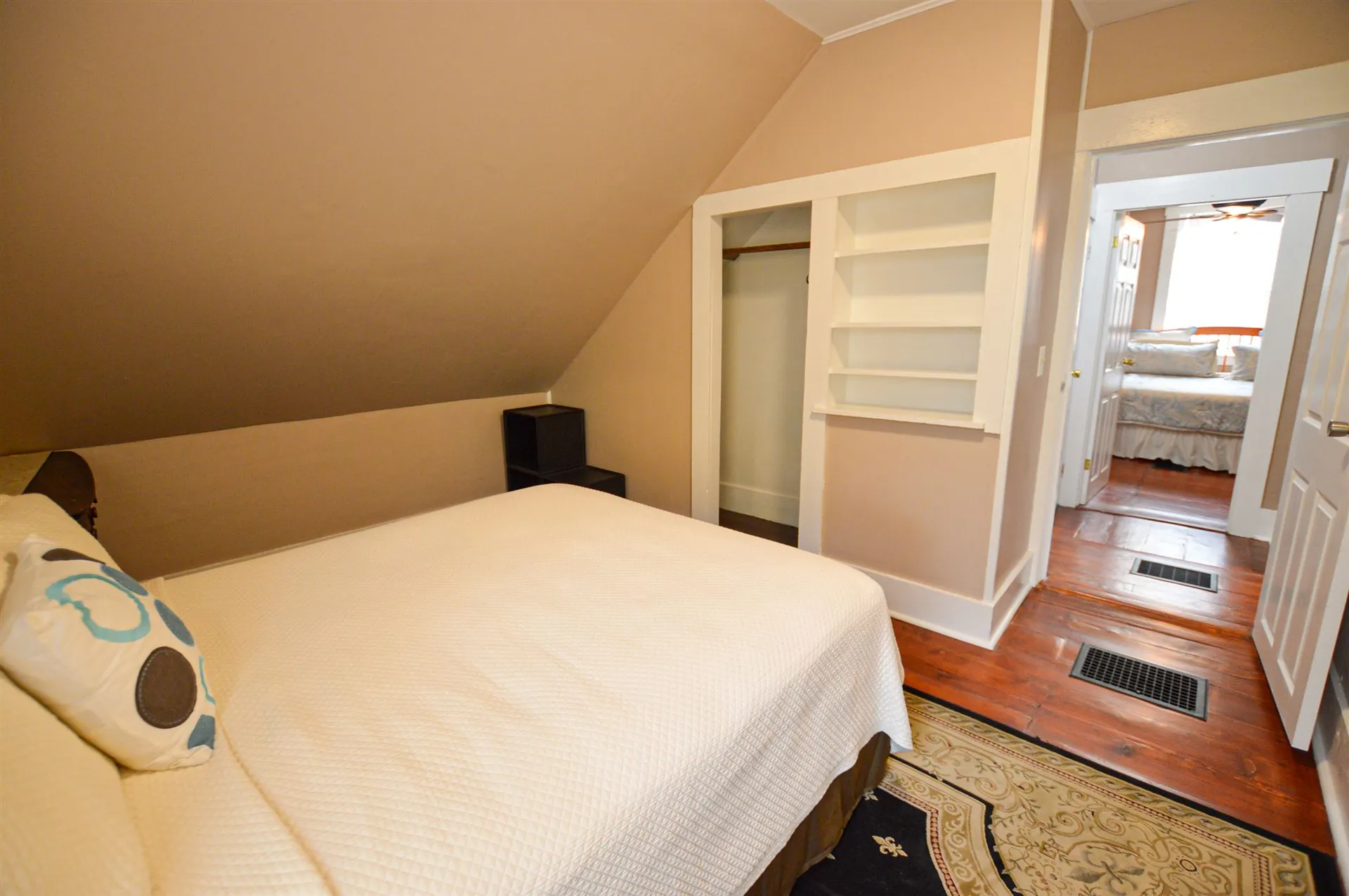 9 W Main Street Ludlow VT 05149