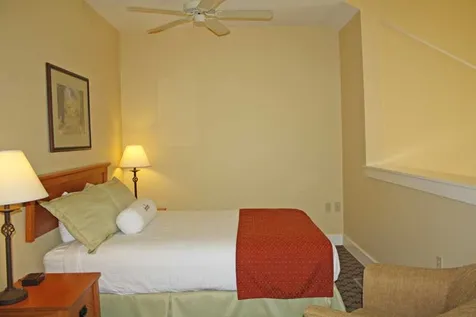 417/419 Qtr. Iv Jackson Gore Inn Ludlow VT 05149