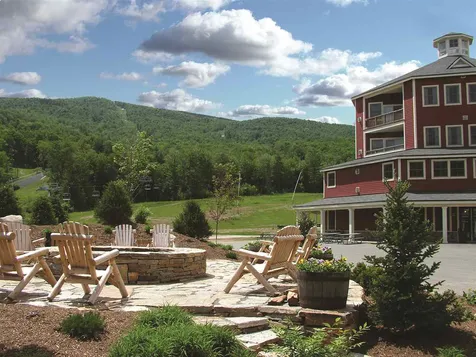 417/419 Qtr. Iv Jackson Gore Inn Ludlow VT 05149