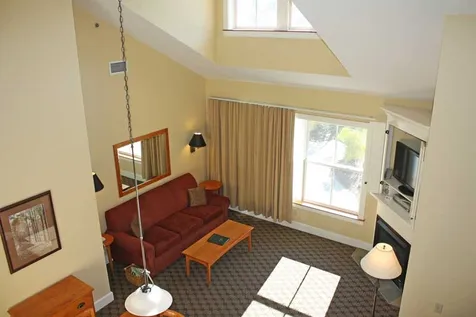 417/419 Qtr. Iv Jackson Gore Inn Ludlow VT 05149