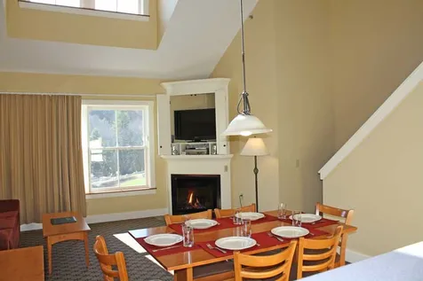 417/419 Qtr. Iv Jackson Gore Inn Ludlow VT 05149